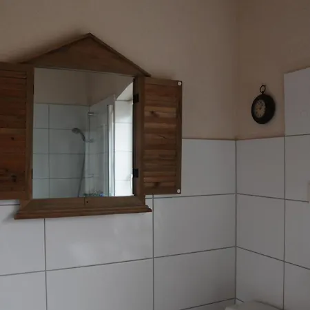 Haus Vis A Vis 1 *